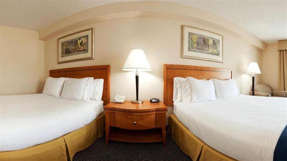 Holiday Inn Express Richmond-Brandermill-Hull Street By Ihg Exteriér fotografie